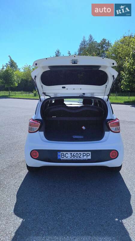 Хэтчбек Hyundai i10 2017 в Львове