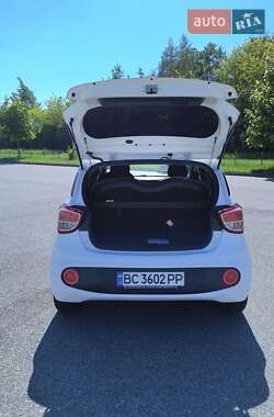 Хэтчбек Hyundai i10 2017 в 