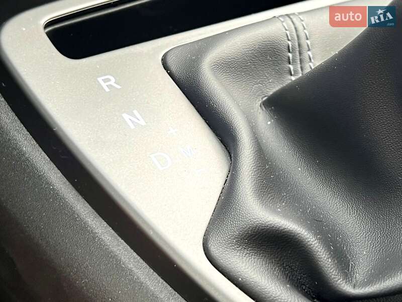 Хетчбек Hyundai i10 2023 в Києві