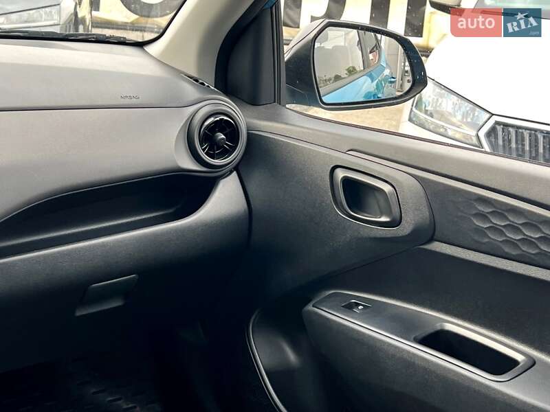 Хетчбек Hyundai i10 2023 в Києві