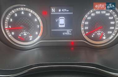 Хэтчбек Hyundai i10 2022 в Киеве