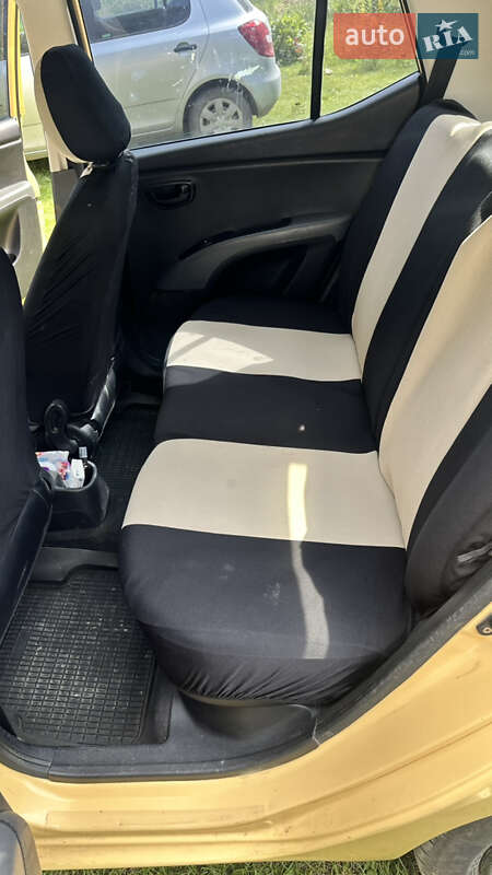 Хэтчбек Hyundai i10 2008 в Коломые