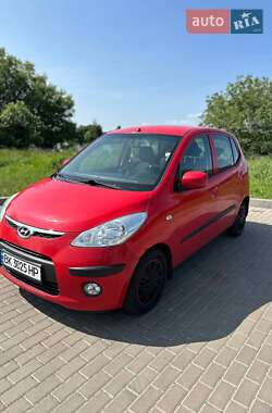 Хэтчбек Hyundai i10 2009 в 