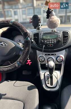 Хэтчбек Hyundai i10 2009 в 