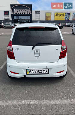 Хэтчбек Hyundai i10 2013 в 