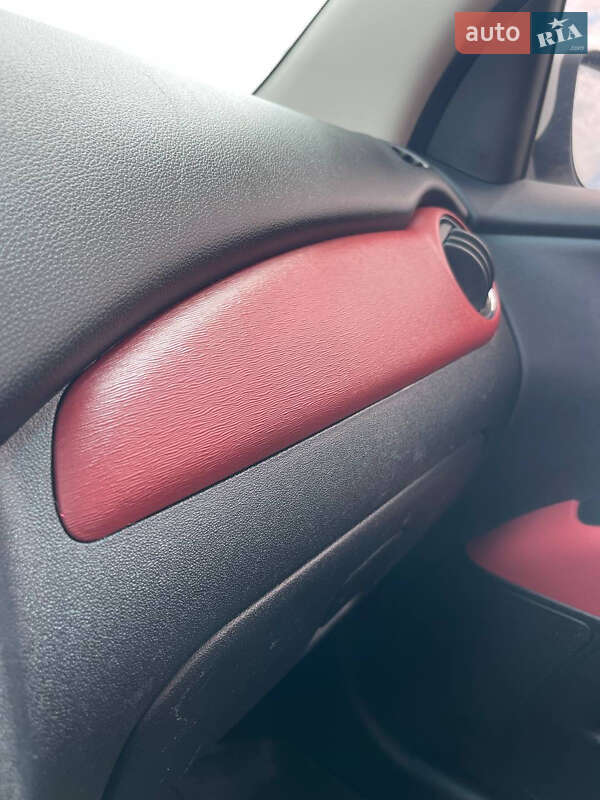 Хэтчбек Hyundai i10 2013 в Киеве