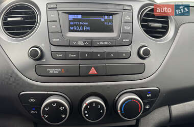 Хэтчбек Hyundai i10 2019 в 