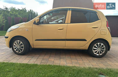 Хэтчбек Hyundai i10 2010 в 