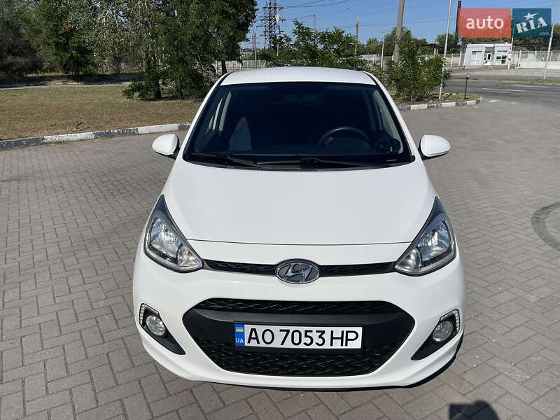 Хетчбек Hyundai i10 2014 в Запоріжжі