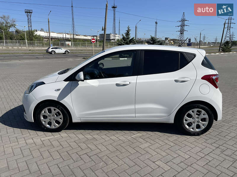 Хетчбек Hyundai i10 2014 в Запоріжжі