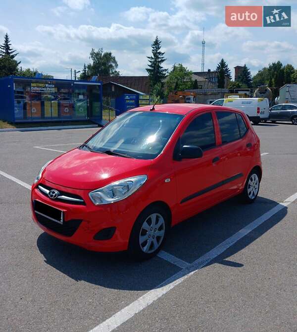 Хэтчбек Hyundai i10 2011 в Житомире