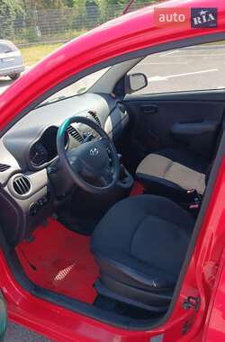 Хэтчбек Hyundai i10 2011 в 