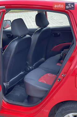 Хетчбек Hyundai i10 2008 в 