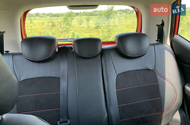 Хэтчбек Hyundai i10 2011 в 