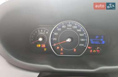 Хэтчбек Hyundai i10 2013 в 