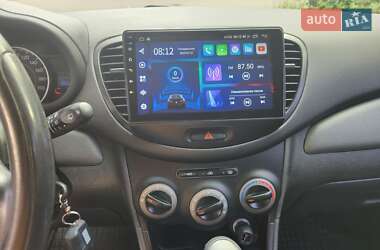 Хэтчбек Hyundai i10 2013 в 
