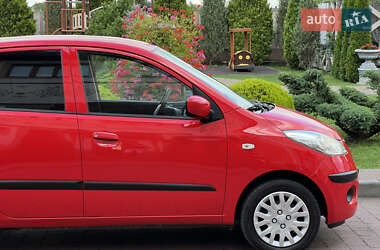 Хэтчбек Hyundai i10 2010 в 