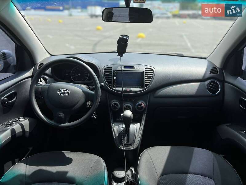 Хэтчбек Hyundai i10 2013 в Софиевской Борщаговке