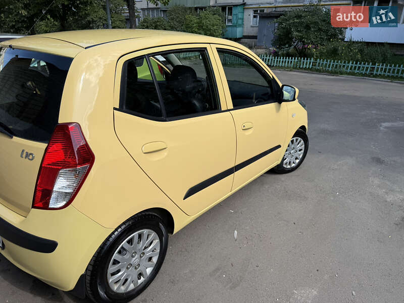 Хэтчбек Hyundai i10 2008 в Киеве