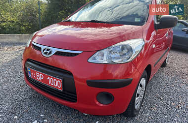 Хэтчбек Hyundai i10 2009 в 