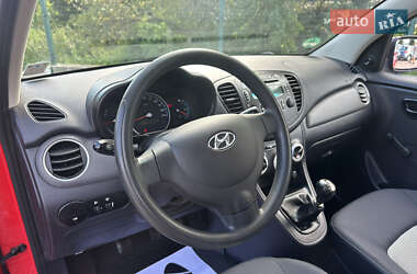 Хэтчбек Hyundai i10 2009 в 