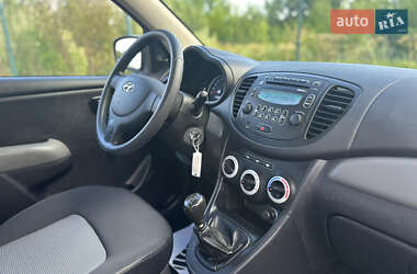 Хэтчбек Hyundai i10 2009 в 