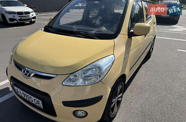 Хэтчбек Hyundai i10 2009 в Киеве
