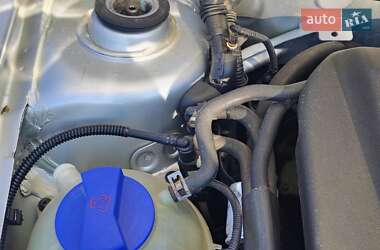 Хэтчбек Hyundai i10 2008 в 