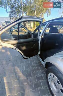 Хэтчбек Hyundai i10 2008 в 