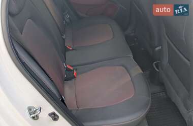 Хэтчбек Hyundai i10 2018 в 