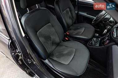 Хэтчбек Hyundai i10 2012 в 