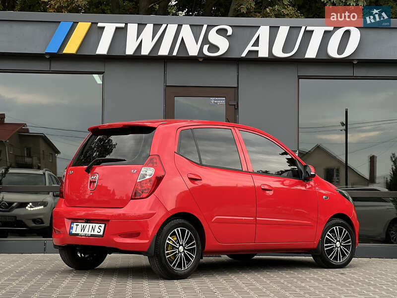 Хэтчбек Hyundai i10 2013 в Одессе