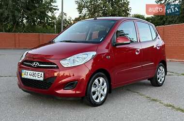 Хэтчбек Hyundai i10 2013 в 