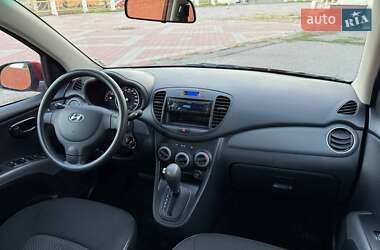 Хэтчбек Hyundai i10 2013 в 