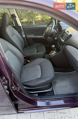 Хэтчбек Hyundai i10 2013 в 