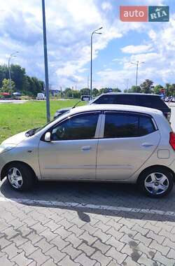 Хэтчбек Hyundai i10 2013 в Киеве