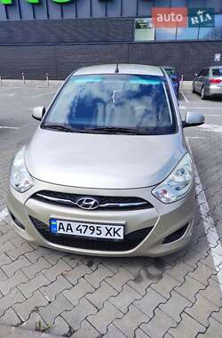 Хетчбек Hyundai i10 2013 в Києві