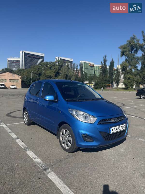 Хетчбек Hyundai i10 2011 в Києві