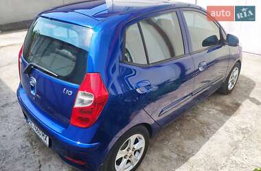 Хэтчбек Hyundai i10 2011 в 