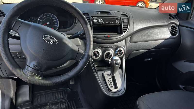 Хэтчбек Hyundai i10 2011 в Черкассах