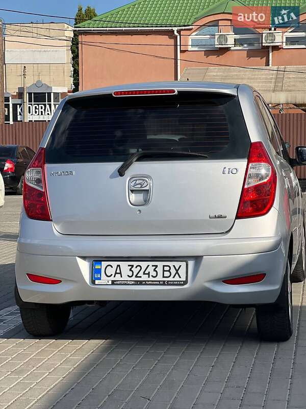 Хэтчбек Hyundai i10 2011 в Черкассах