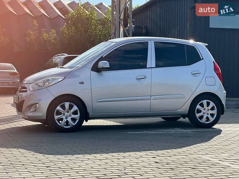 Хэтчбек Hyundai i10 2011 в Черкассах