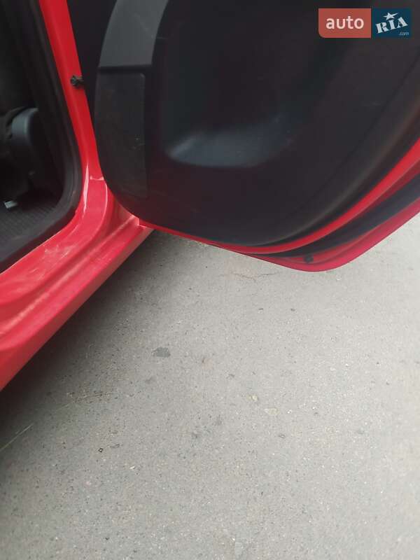 Хэтчбек Hyundai i10 2010 в Львове