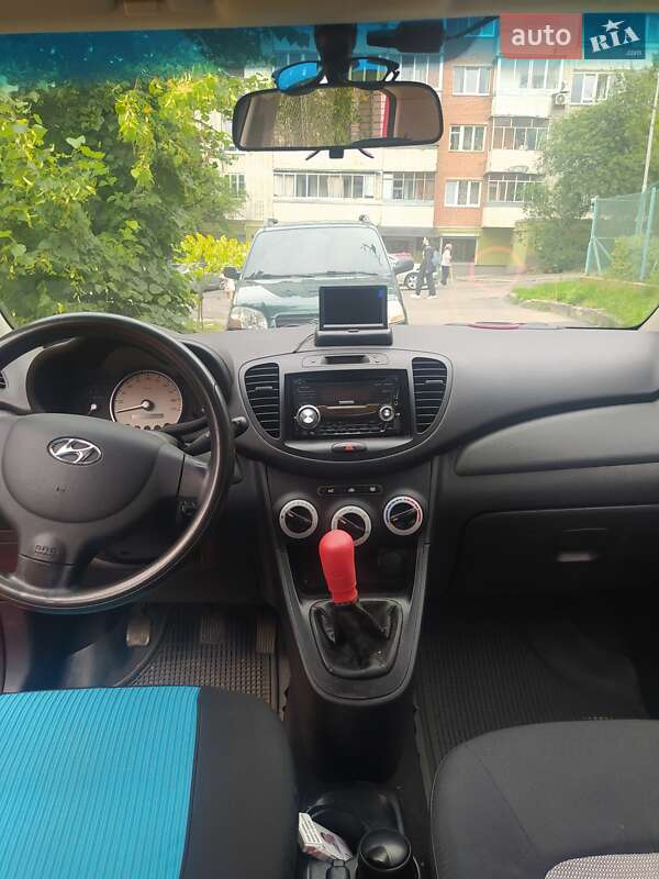 Хэтчбек Hyundai i10 2010 в Львове