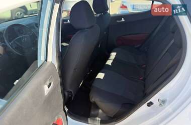 Хетчбек Hyundai i10 2017 в 