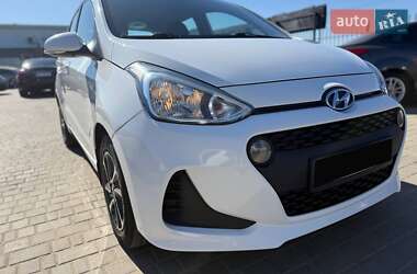 Хетчбек Hyundai i10 2017 в 