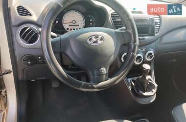 Хэтчбек Hyundai i10 2008 в 