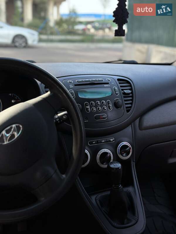 Хэтчбек Hyundai i10 2008 в Киеве