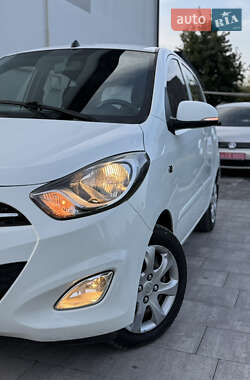 Хэтчбек Hyundai i10 2011 в 