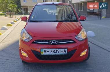 Хэтчбек Hyundai i10 2012 в 